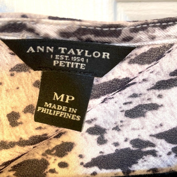 Ann Taylor Black Cold Shoulder Top w/ Tie Sash in Back at Neck - Picture 9 of 10